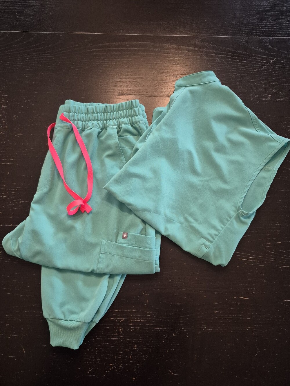 FIGS Scrub Set in Surgical Green M/XL
